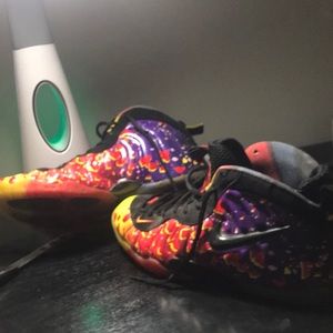 Nike Air Foamposite Pro Purple Camo Black Court Purple ...